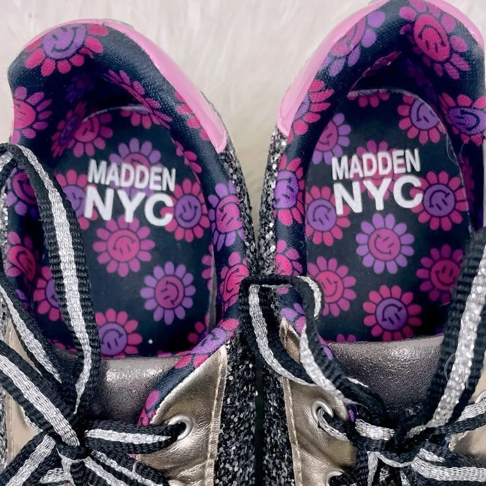 Madden NYC | Bitmoji,glitter,sneakers 6.0 black, bronze,pink.